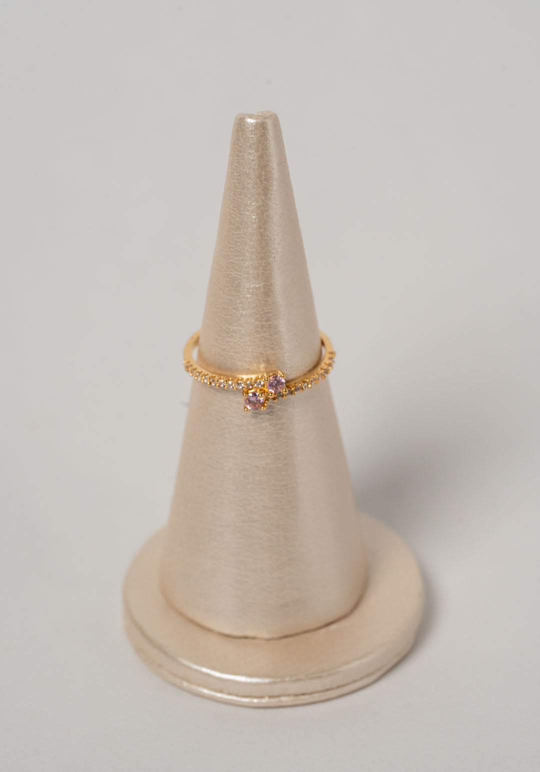 ANILLO CON CIRCONES ROSADOS