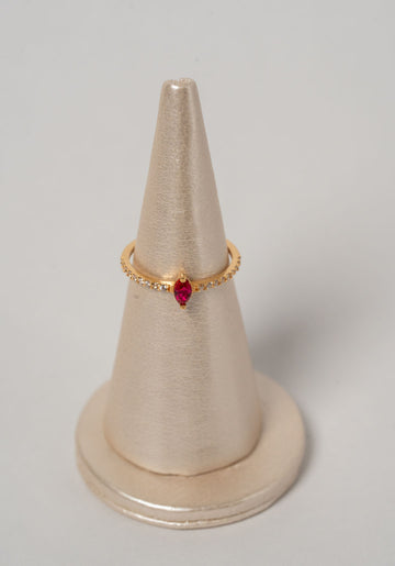 ANILLO CON CIRCON ROJO