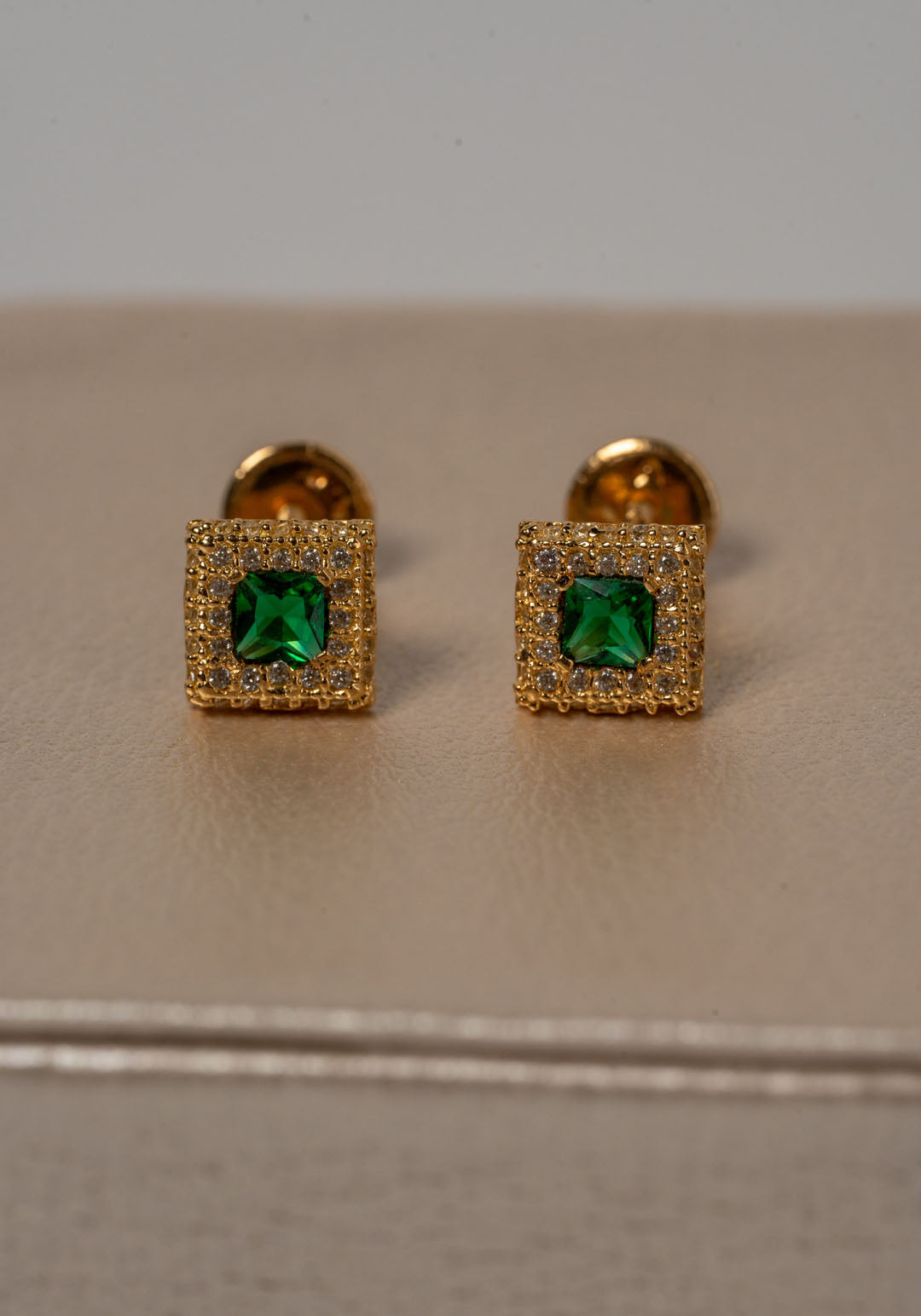 TOPOS CON CIRCON VERDE