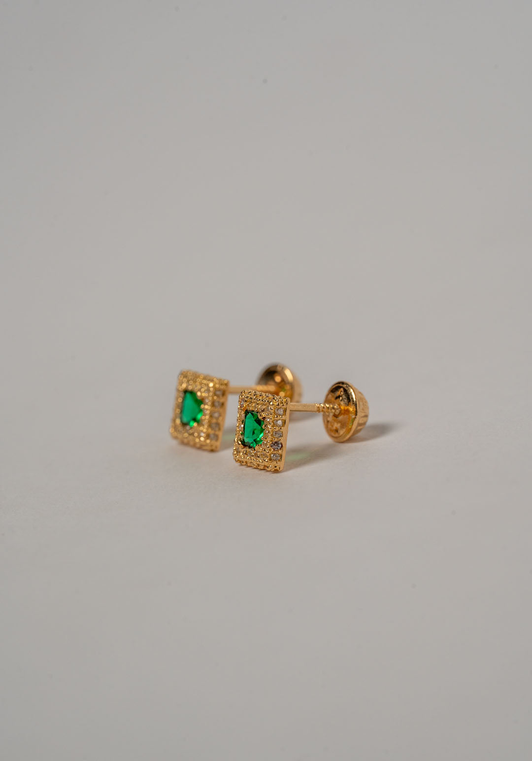 TOPOS CON CIRCON VERDE