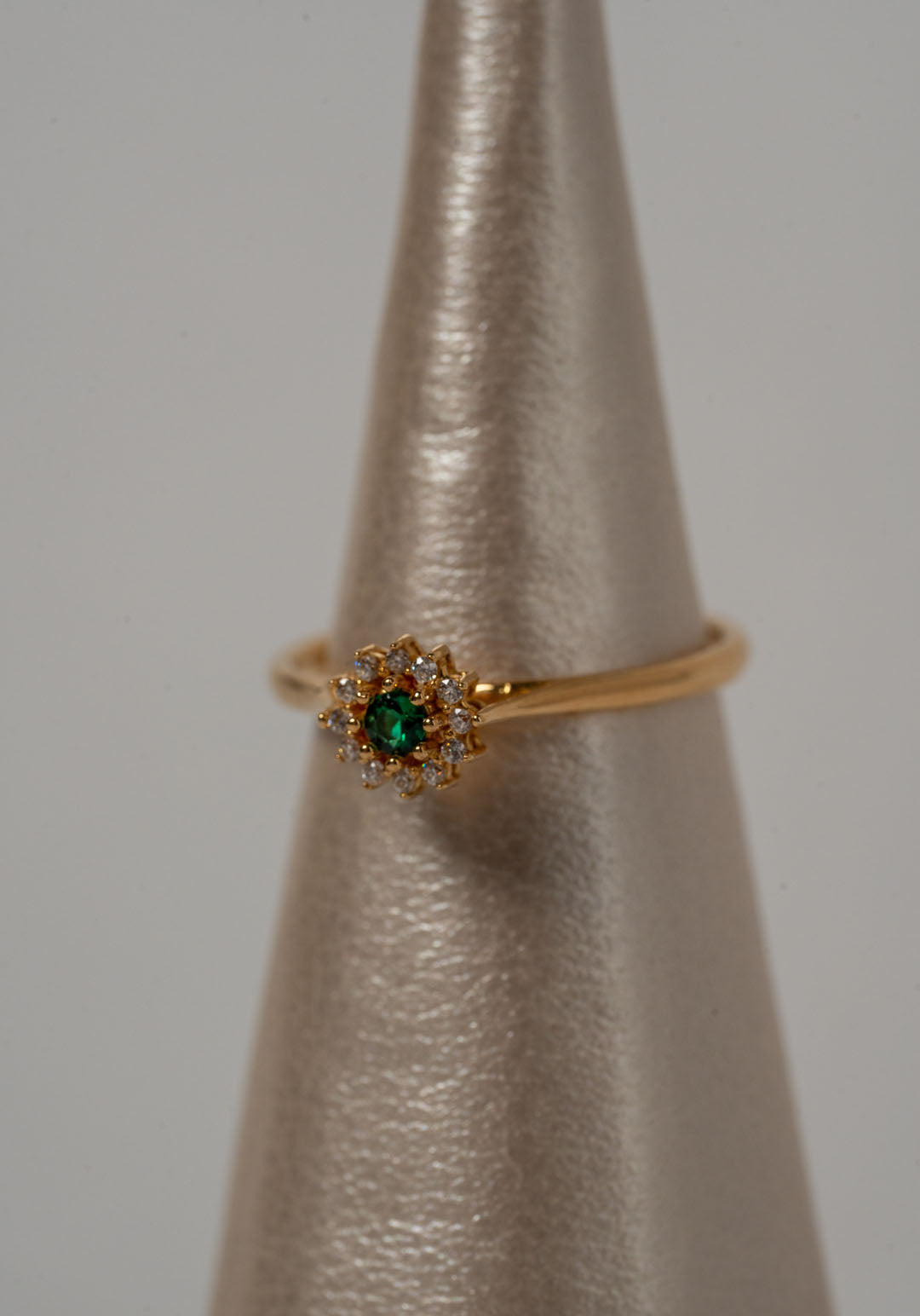 FLOR CON CIRCON VERDE