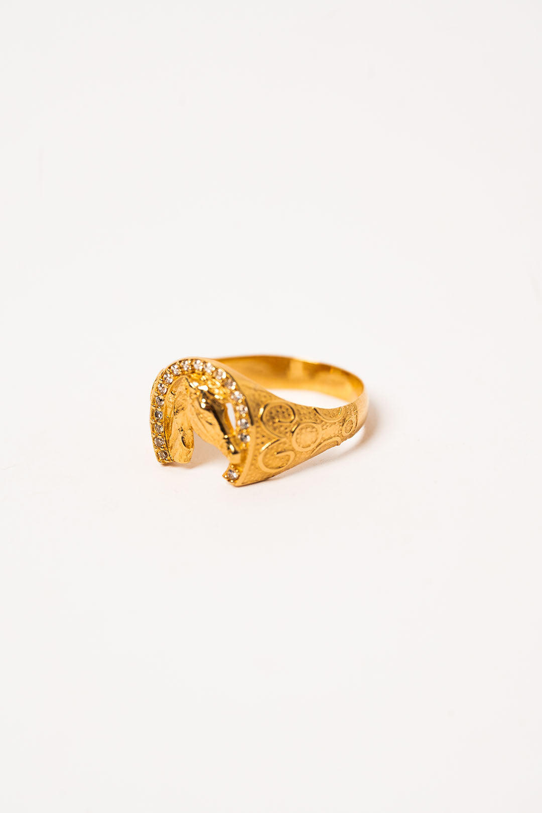 Anillo De Caballo Con Circones
