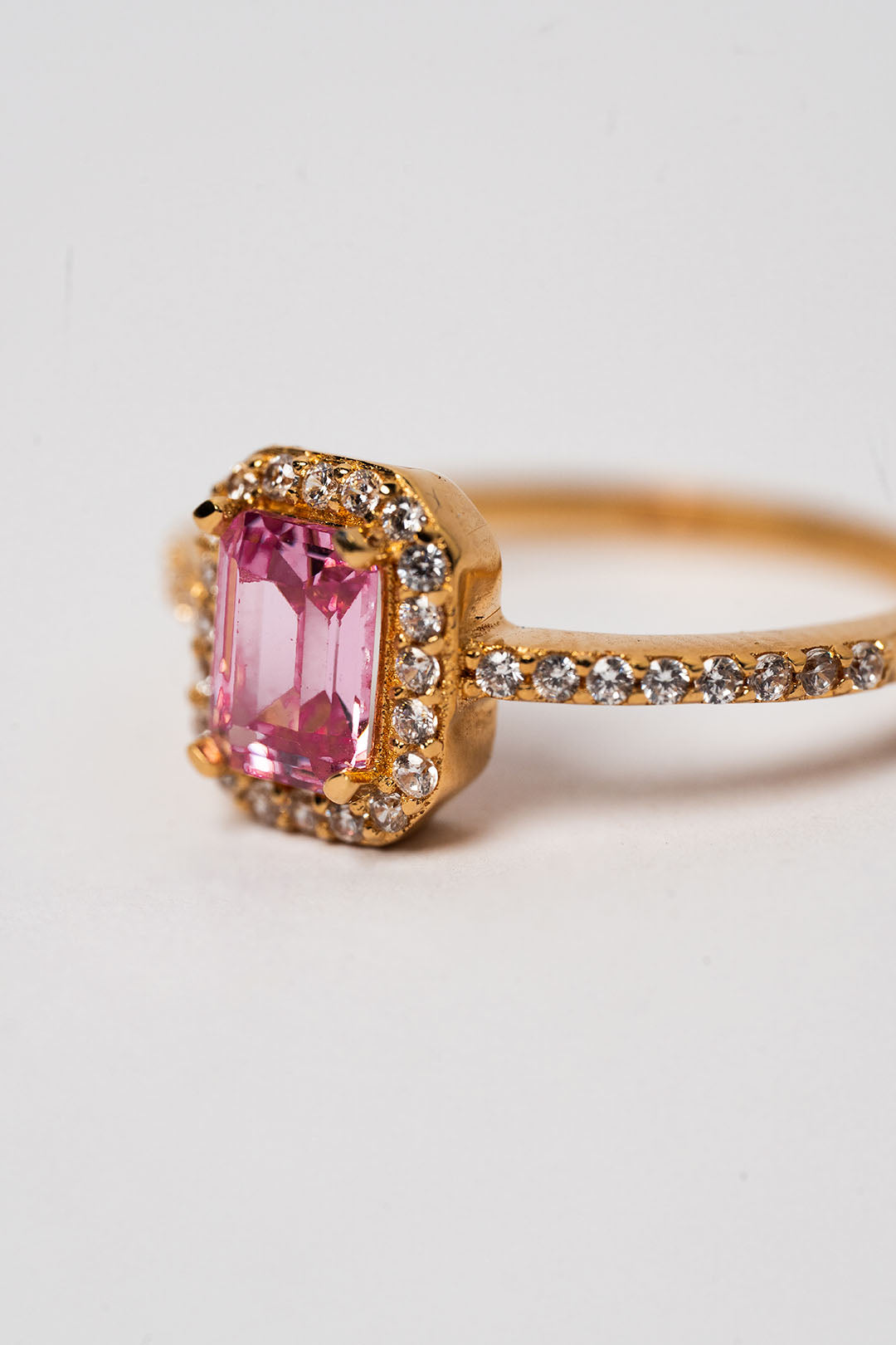 Anillo Con Circon Rosa