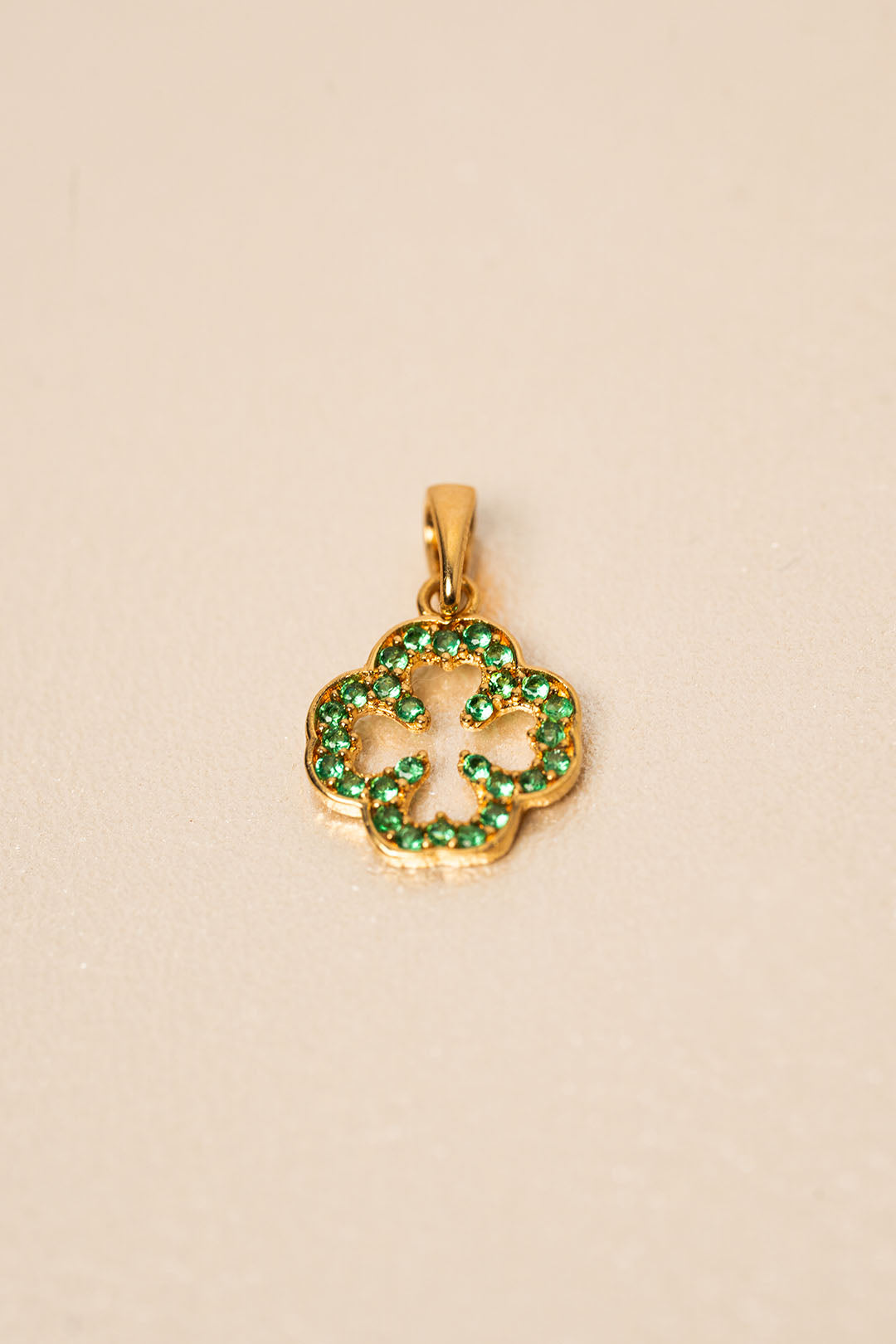 Dije De Trebol Circones Verdes