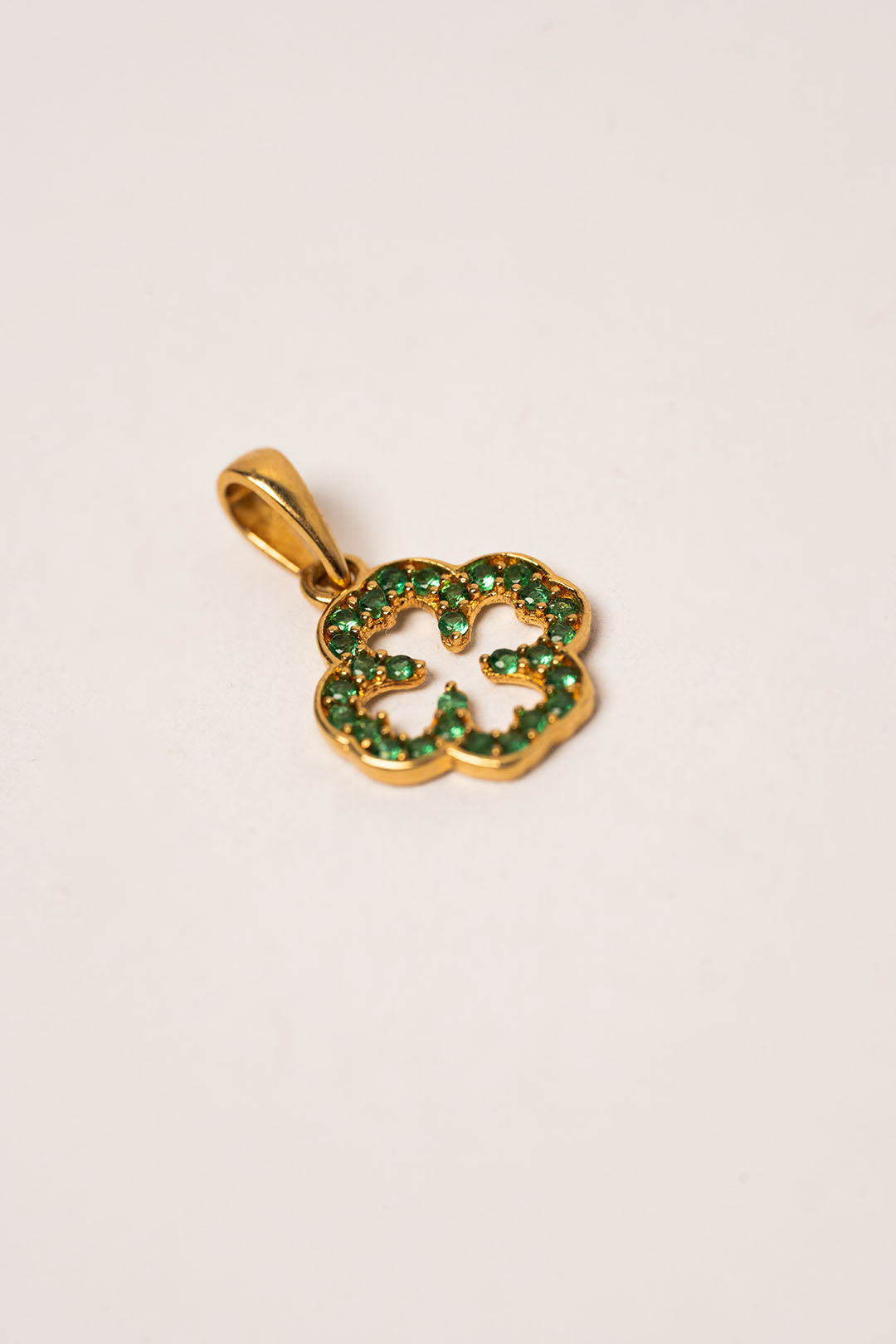 Dije De Trebol Circones Verdes